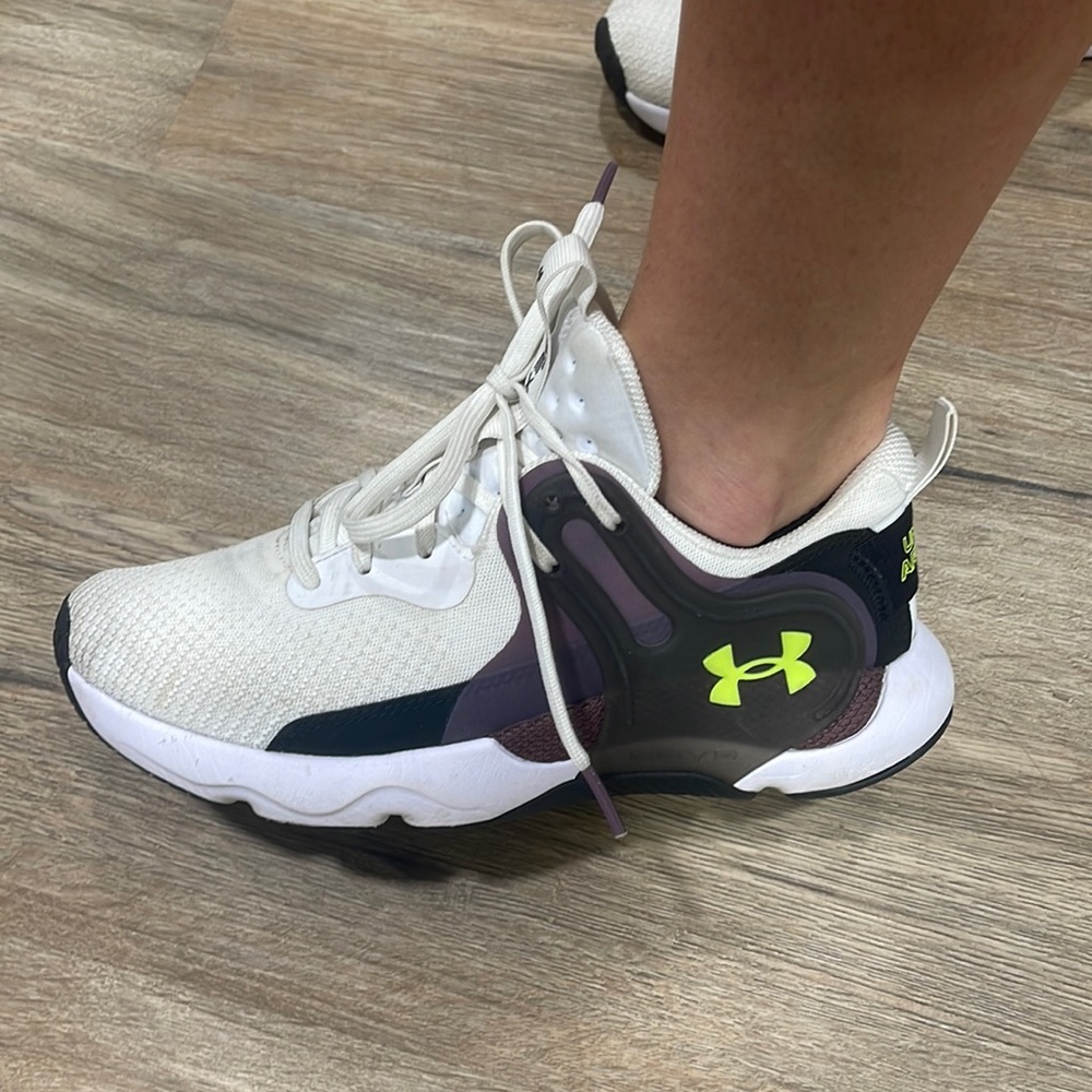 Under Armour Sneakers